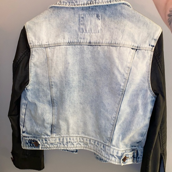 Zara Crop Jacket - Picture 2 of 3